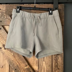 LULULEMON SHORTS size 8